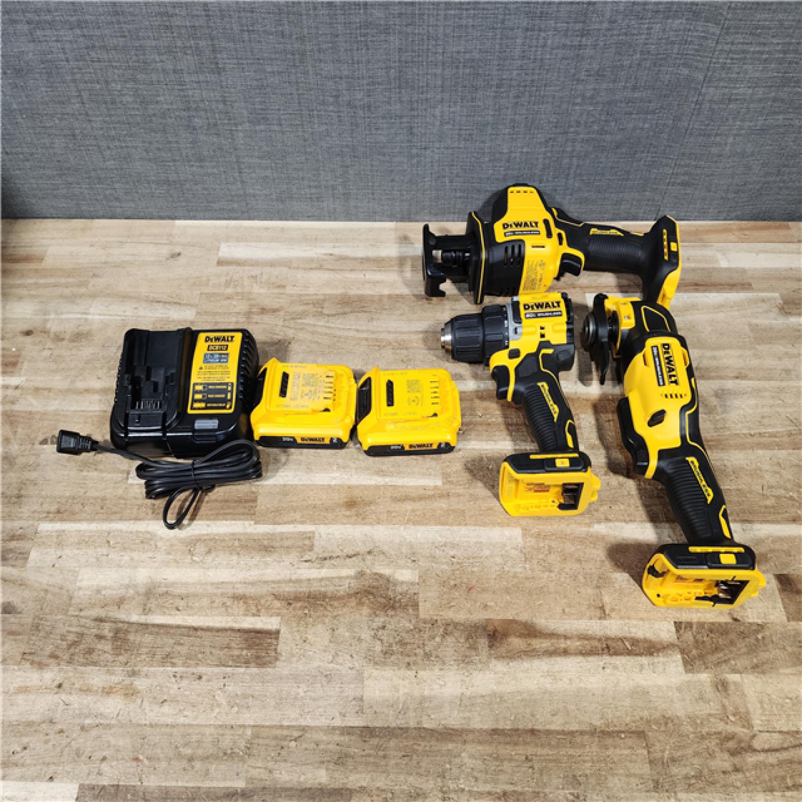 HOUSTON LOCATION - AS - IS DEWALT ATOMIC 20-Volt Lithium-Ion Cordless Brushless (3-Tool) Combo Kit