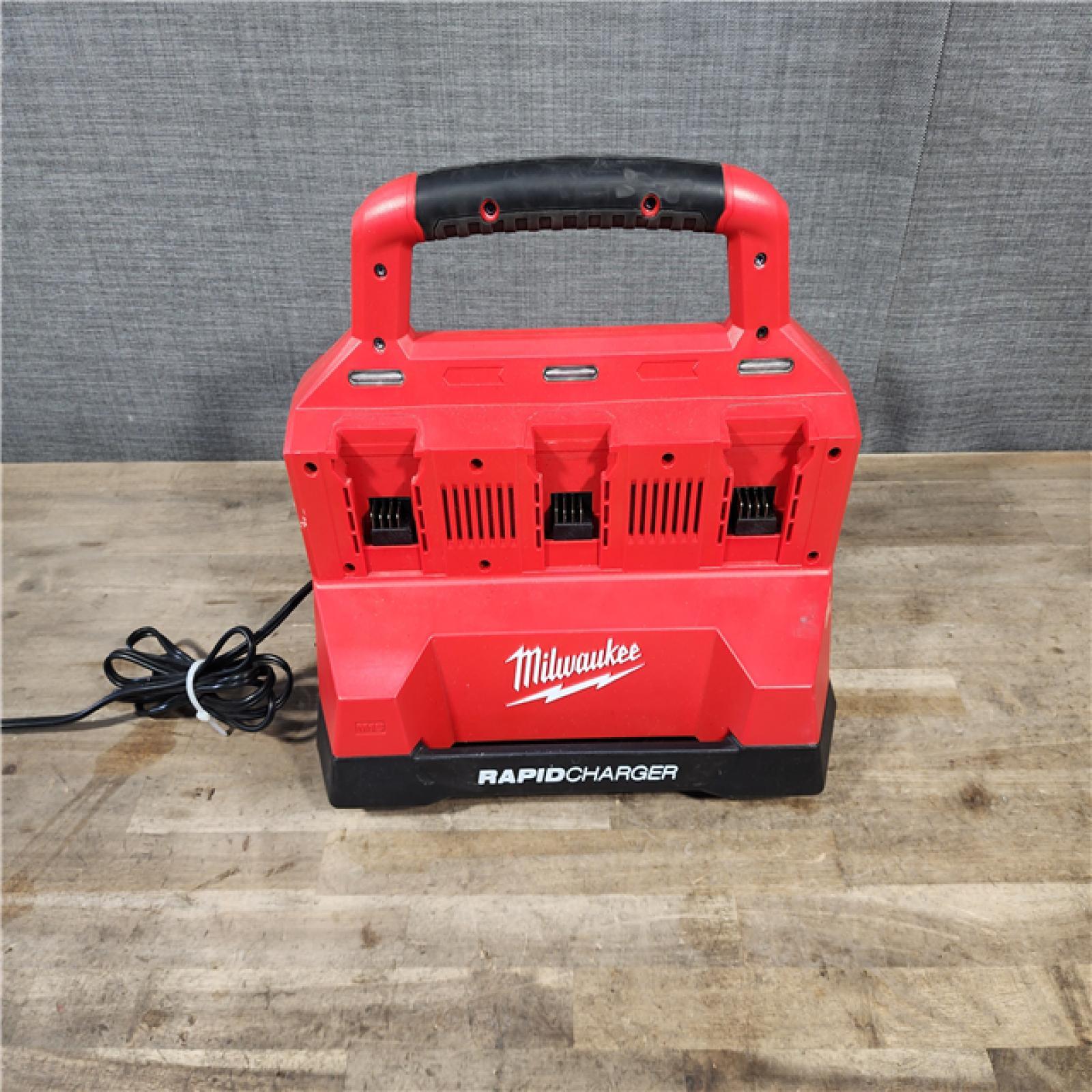HOUSTON LOCATION - AS-IS Milwaukee M18 Packout Six Bay Rapid Charger (Tool-Only)