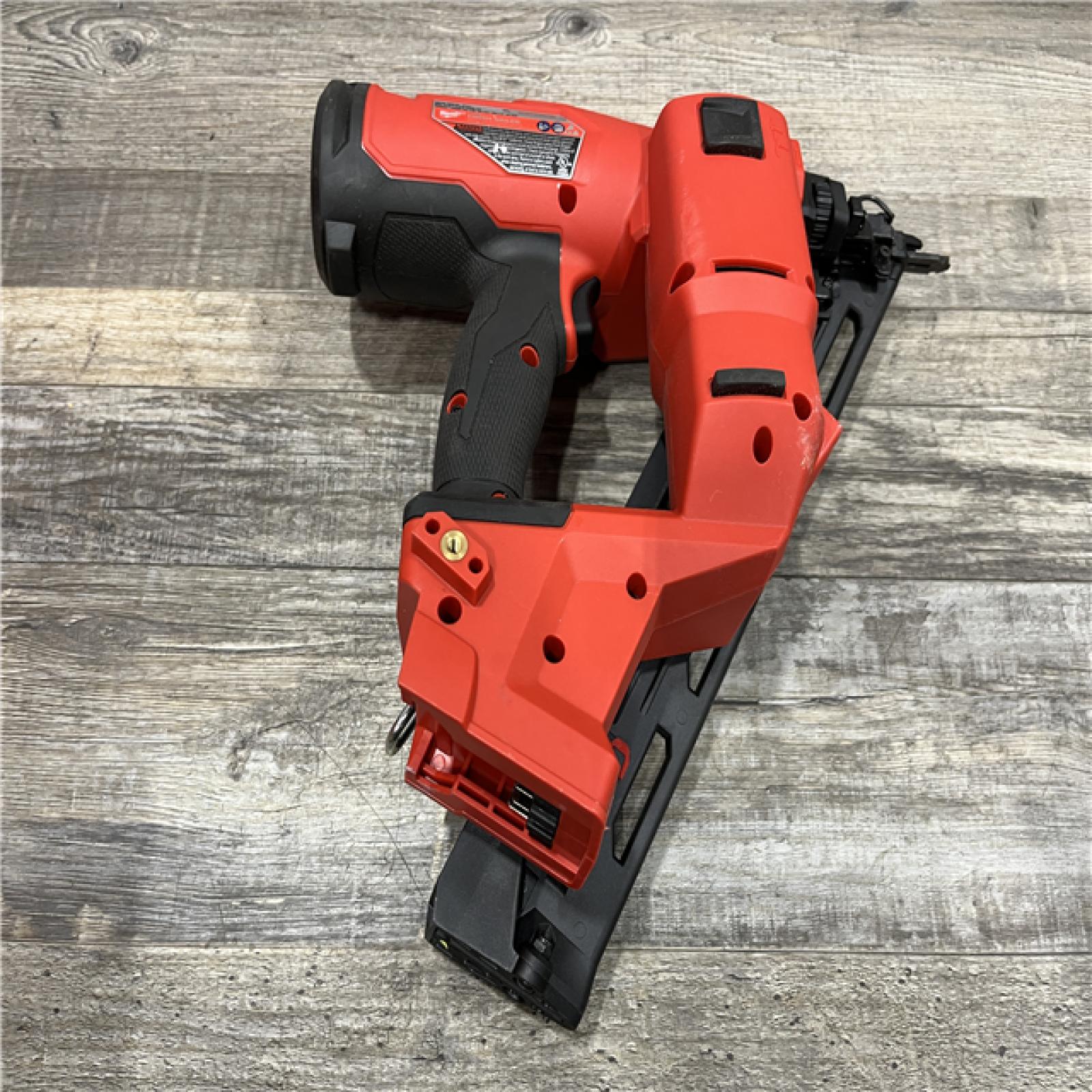 AS-IS Milwaukee FUEL 18-Volt Lithium-Ion Brushless Cordless Gen II 15-Gauge Angled Finish Nailer (Tool-Only)