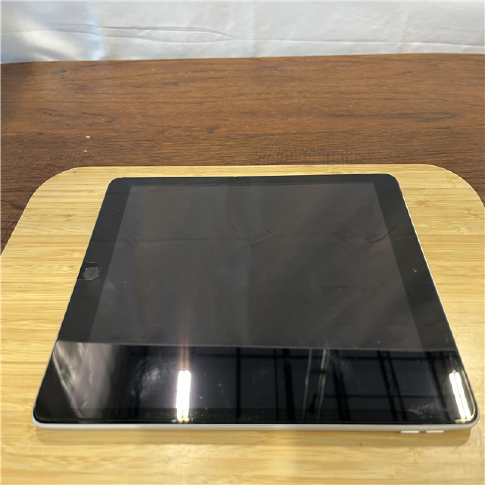 Apple 10.2-inch iPad Wi-Fi + Cellular 256GB - Silver (9th Generation)