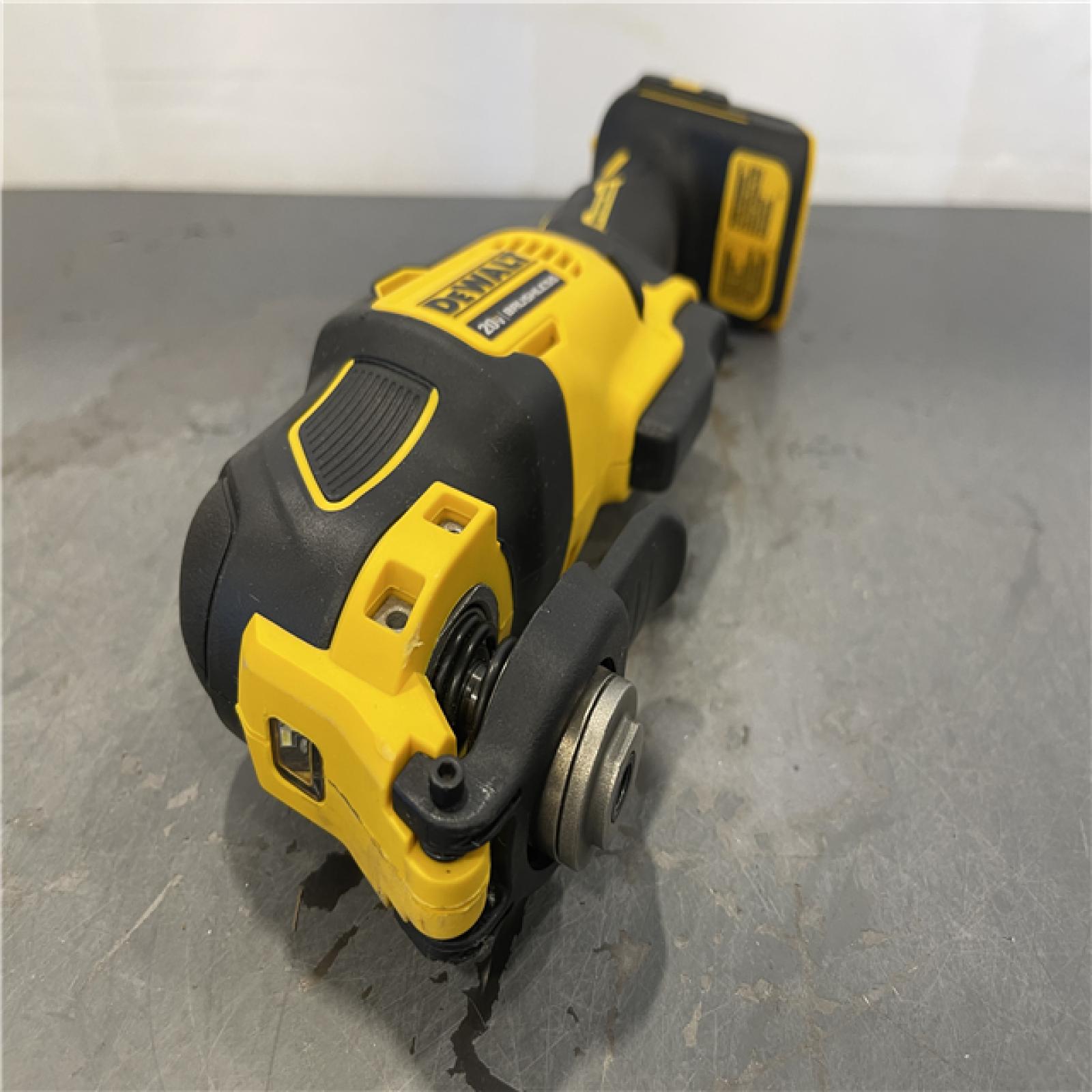 AS-IS - DEWALT ATOMIC 20V MAX Cordless Brushless Oscillating Multi Tool