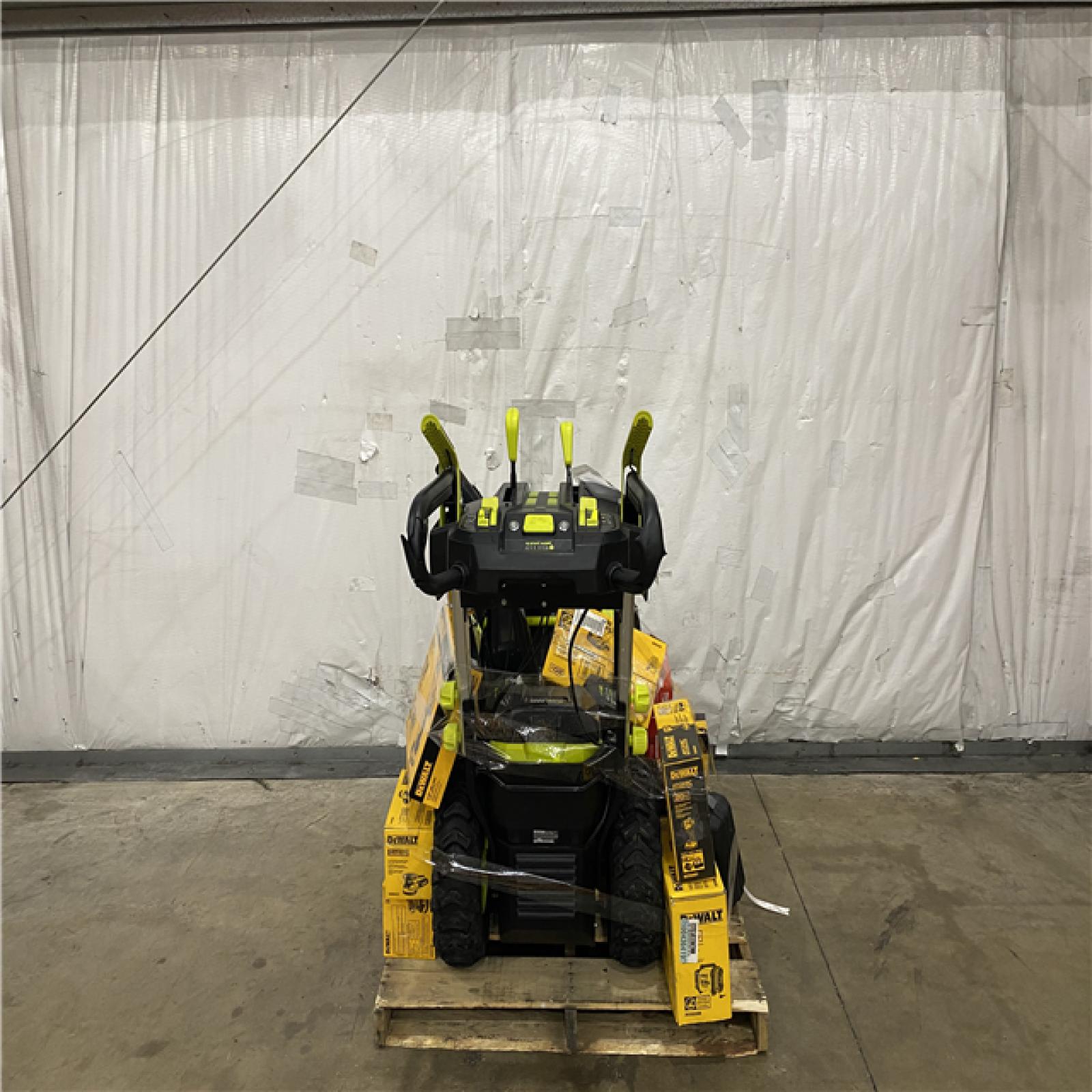 Houston Location AS IS - Tool Pallet