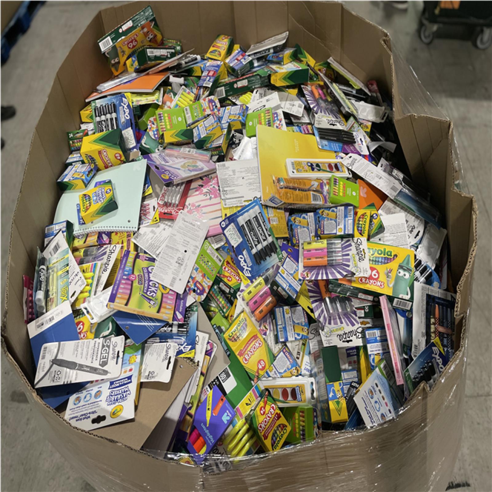 DALLAS LOCATION- AS-IS  ASSORTED SCHOOL SUPPLIES PALLET