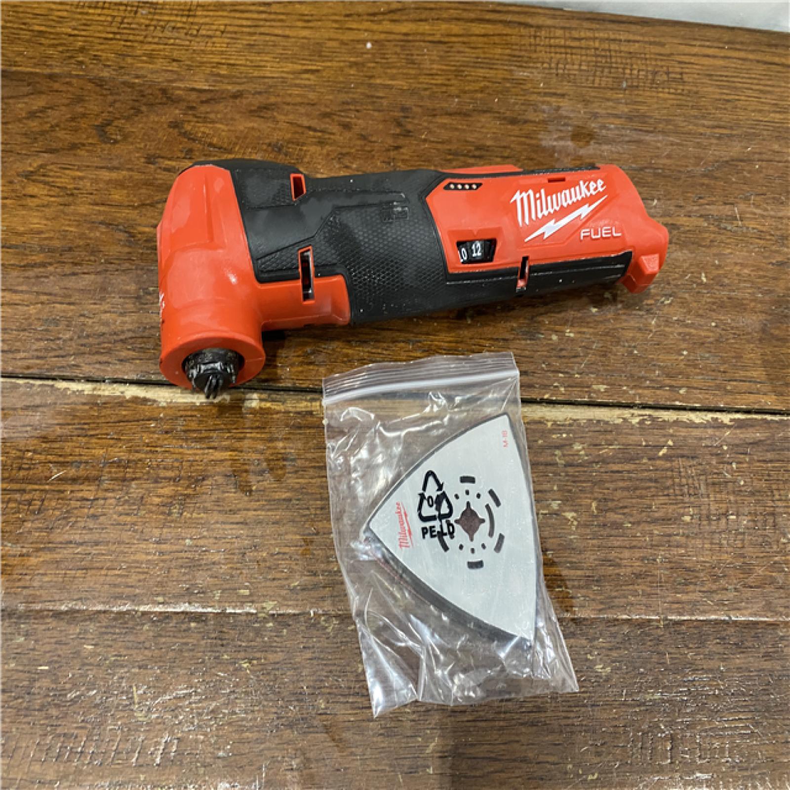 AS-IS Milwaukee M12 12V Lithium-Ion Cordless Oscillating Multi-Tool 2526-20 (Tool-Only)