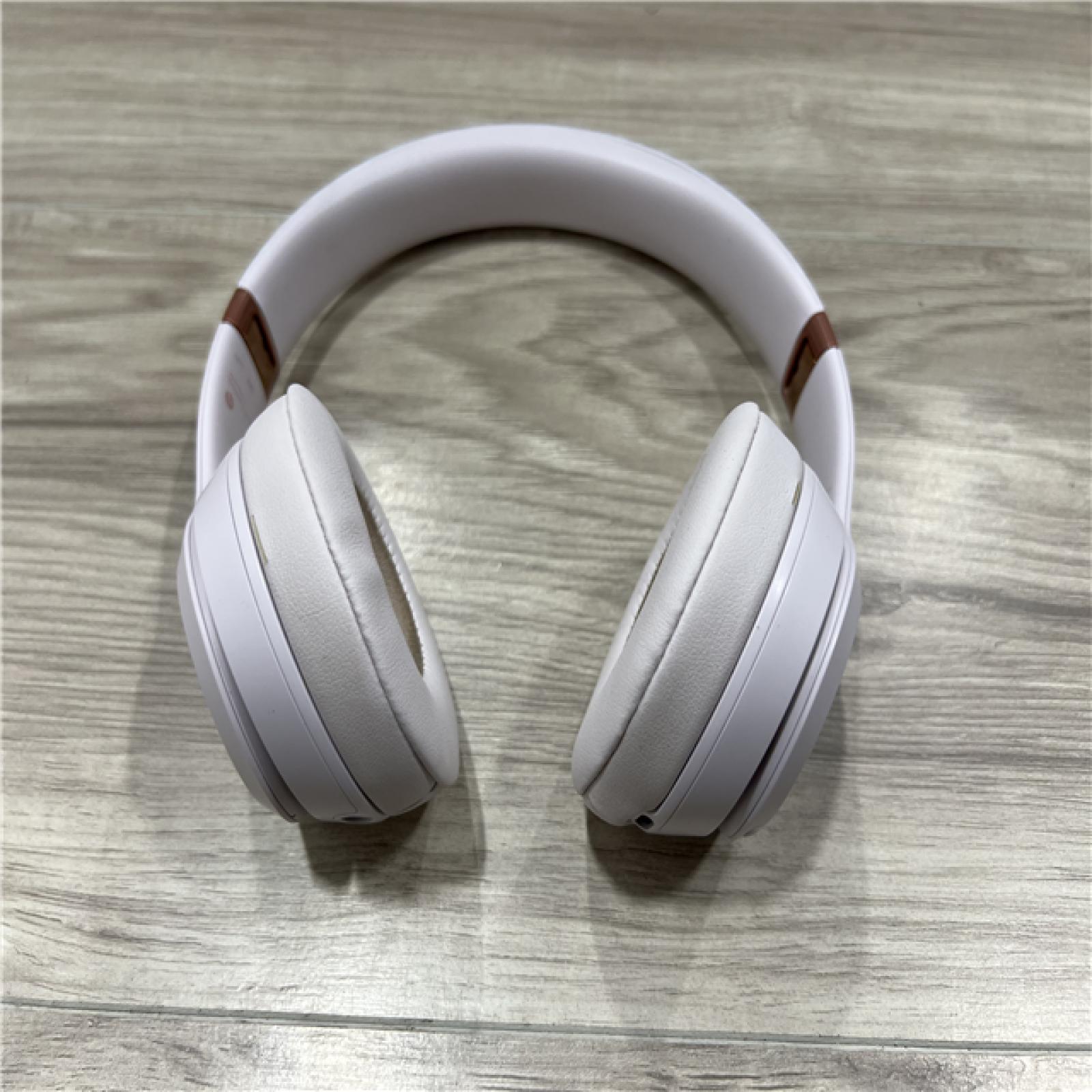 AS-IS Beats Solo 4 Bluetooth Wireless On-Ear Headphones - Cloud Pink