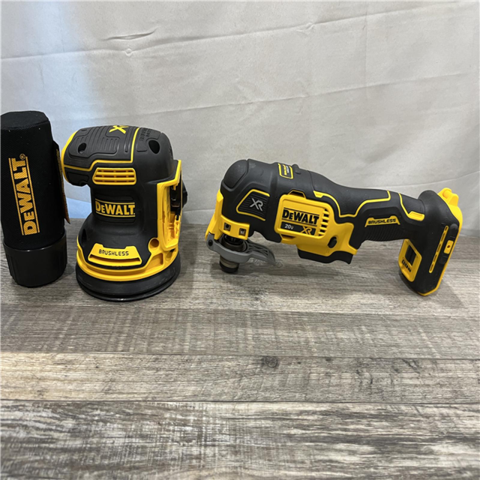 AS-IS DEWALT 20V MAX XR Lithium-Ion Cordless 2-Tool Combo Oscillating Multi-Tool and 5 Random Orbital Sander