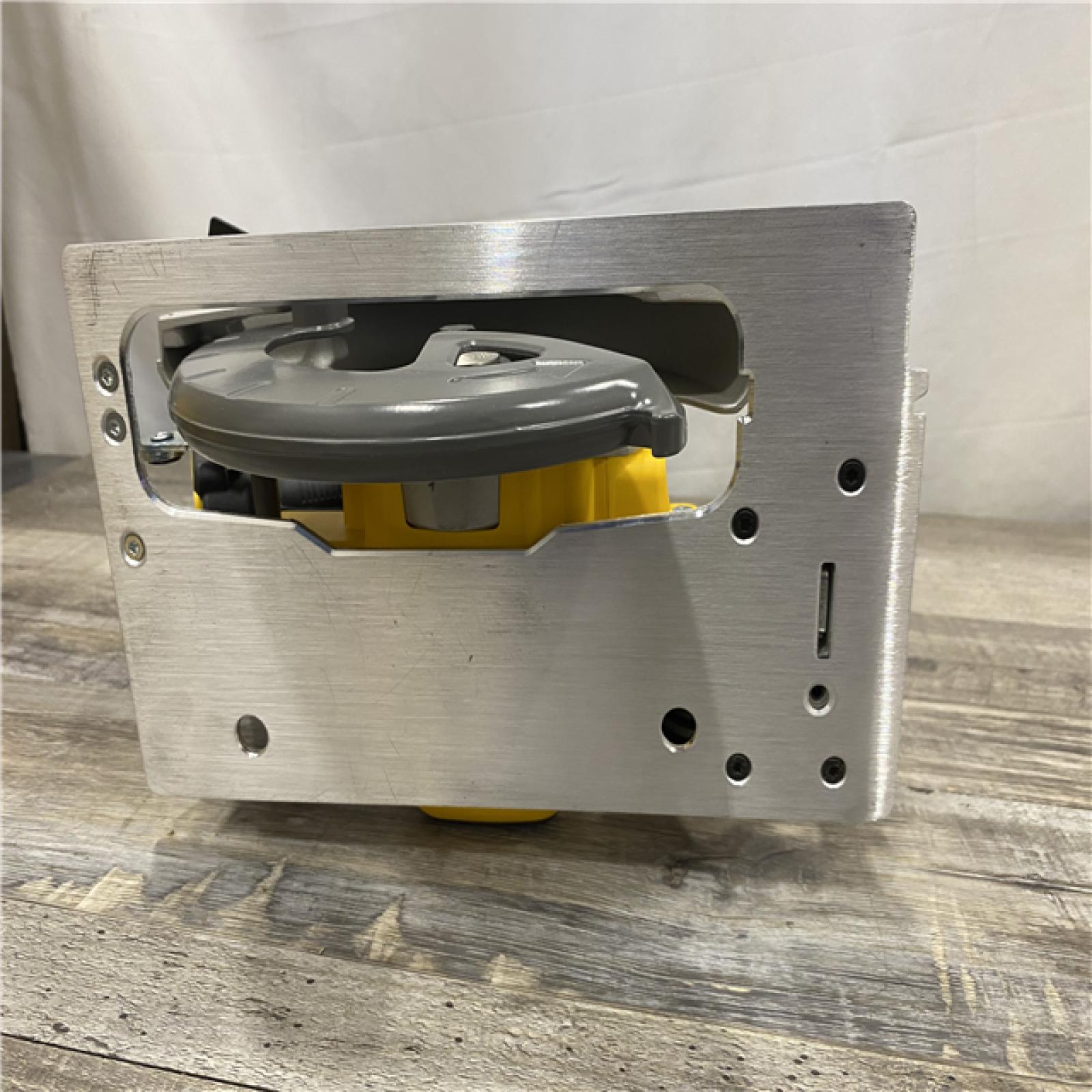 AS-IS DEWALT 20-Volt MAX 7-1/4 in. Cordless Circular Saw (Tool Only)