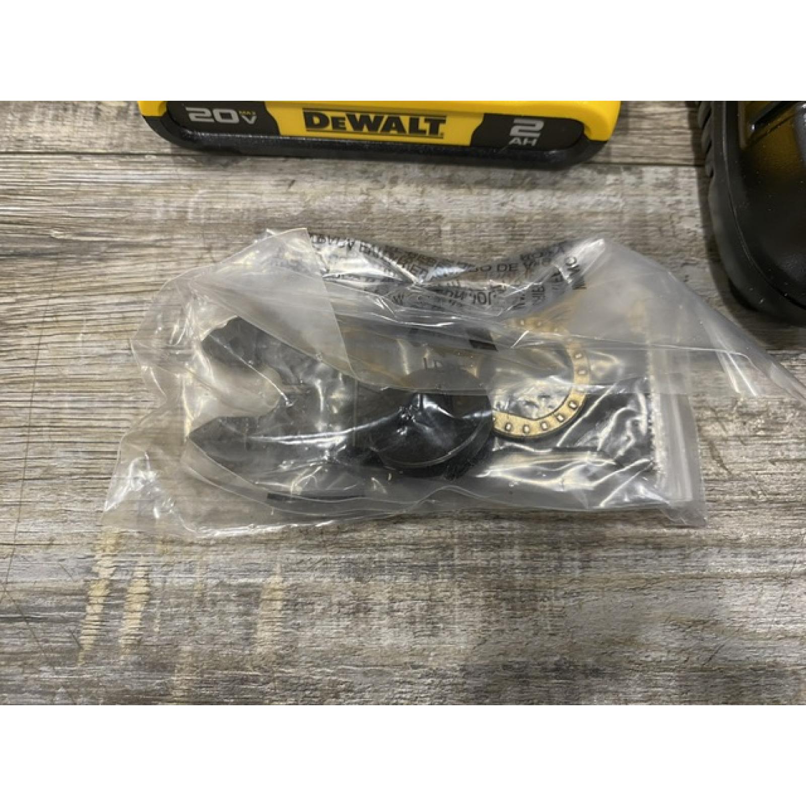 AS-IS DEWALT ATOMIC 20V MAX Cordless Brushless Oscillating Multi Tool Kit