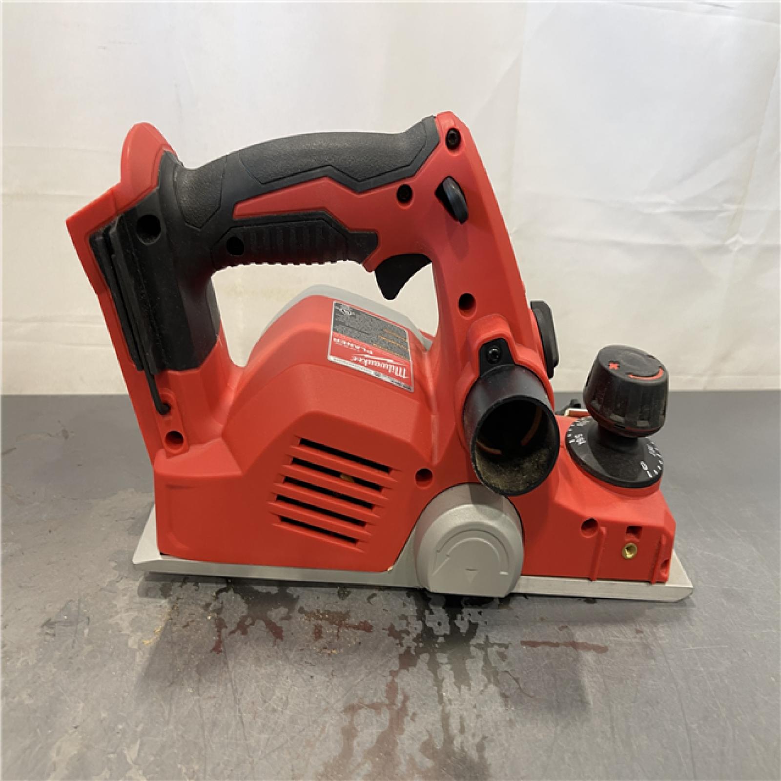 AS-IS - Milwaukee M18 18-Volt Lithium-Ion Cordless 3-1/4 in. Planer