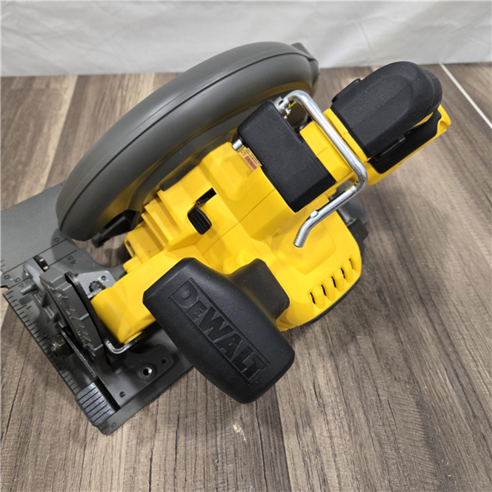 GOOD DeWALT Flexvolt Max 7-1/4  60V Brushless Circular Saw DCS578B
