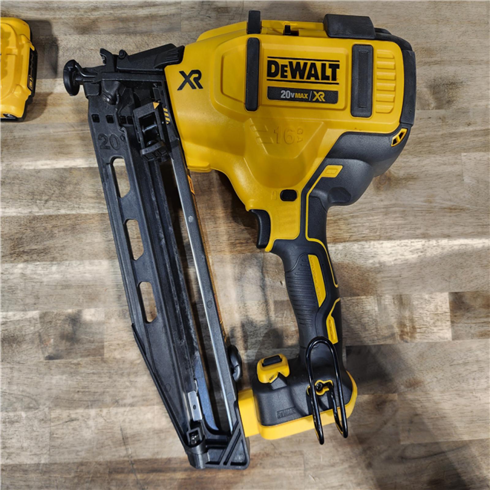 HOUSTON LOCATION - AS-IS (APPEARS LIKE NEW) DeWalt DCN660D1 20V 16 Gauge Cordless Angled Finish Nailer Kit W/ 2Ah Battery