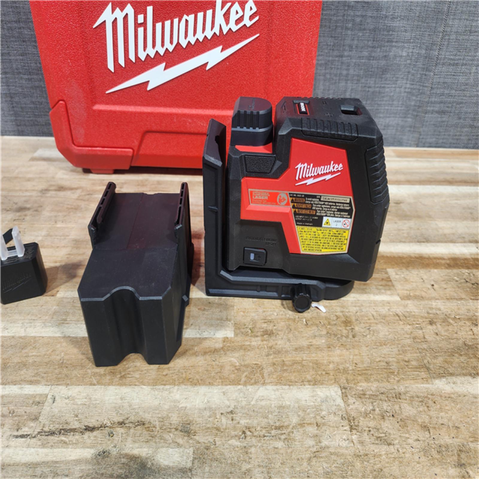 HOUSTON LOCATION - AS - IS Milwaukee Green 100 ft. Cross Line and Plumb Points Rechargeable Laser Level with REDLITHIUM Lithium-Ion