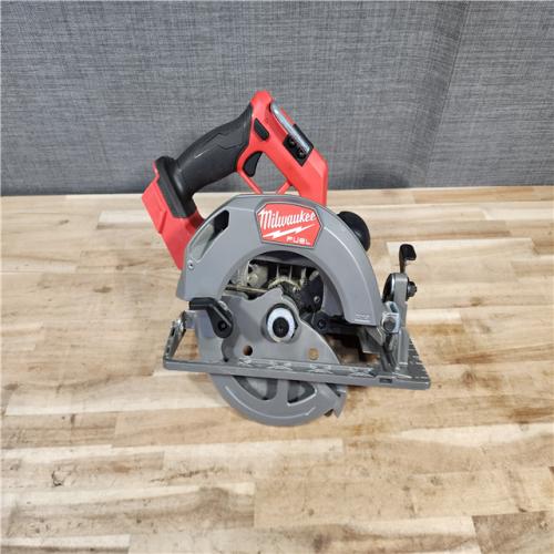 HOUSTON LOCATION - AS-IS Milwaukee FUEL 18V Lithium-Ion Brushless Cordless 7-1/4 in. Circular Saw (Tool-Only)