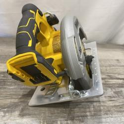AS-IS DEWALT 20-Volt MAX 7-1/4 in. Cordless Circular Saw (Tool Only)