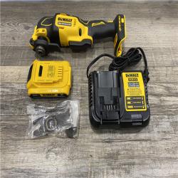 LIKE NEW - DEWALT ATOMIC 20V MAX Cordless Brushless Oscillating Multi Tool Kit