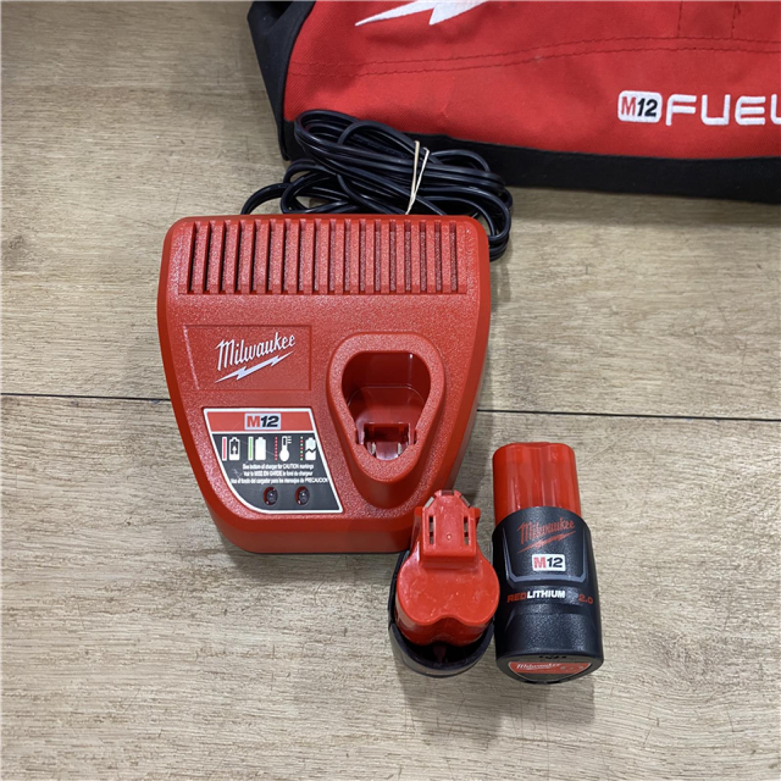 Milwaukee 2497-22 M12 Hammer Drill and Impact Combo