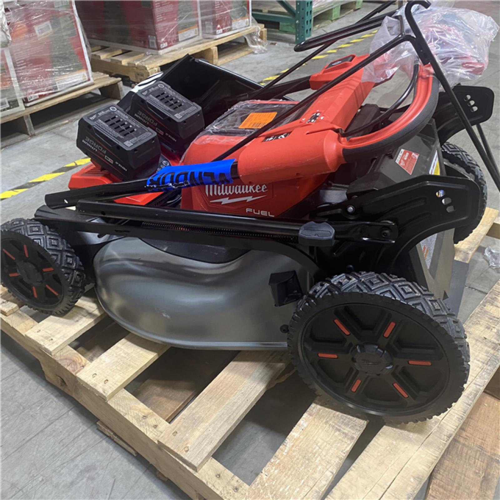 Dallas Location - As-Is Milwaukee 18 FUEL 21 Self-Propelled Dual Battery Mower Kit