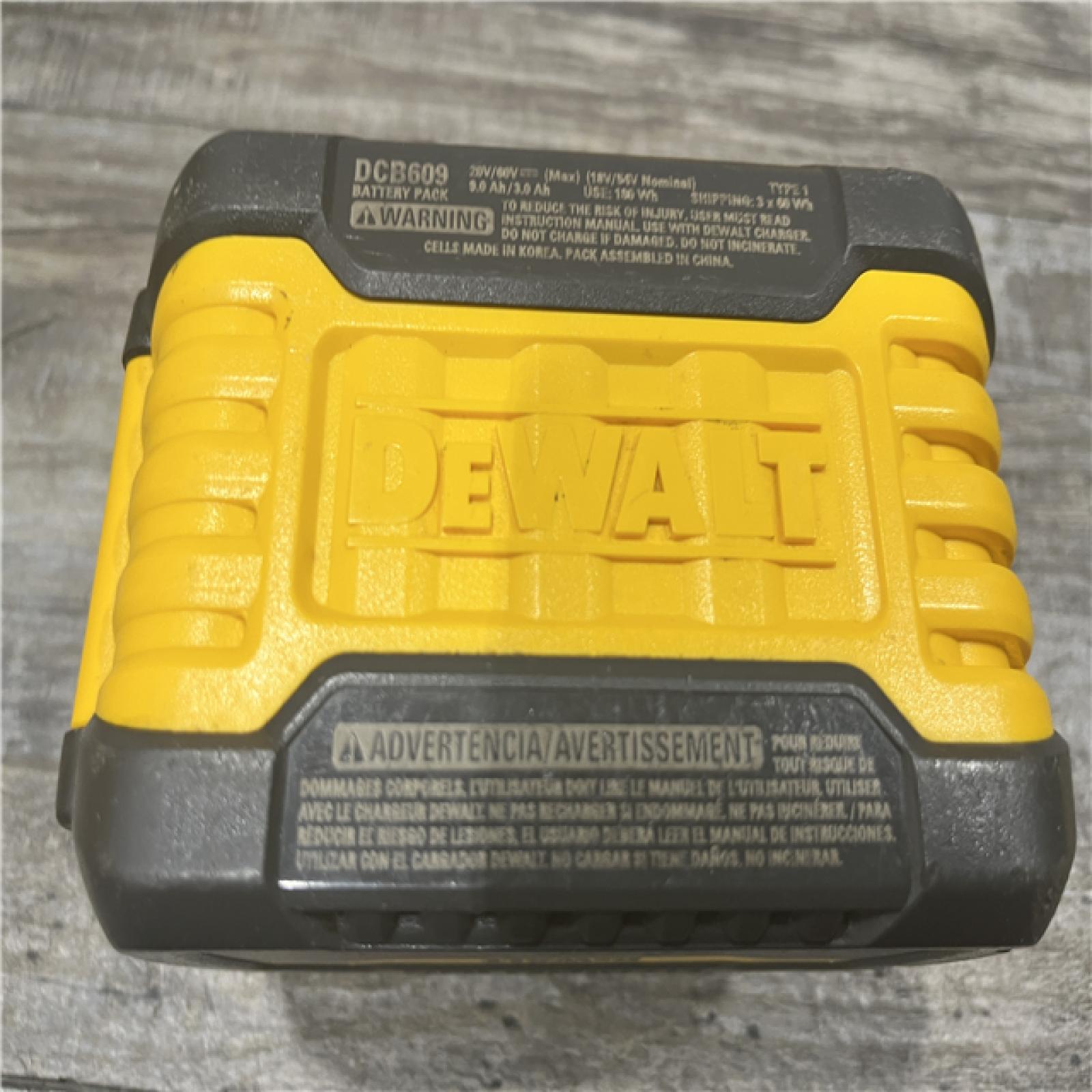 AS-IS DEWALT 20V/60V MAX FLEXVOLT Lithium-Ion 9.0Ah Battery and Charger Starter Kit