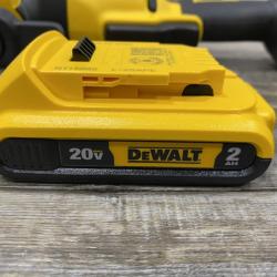 LIKE NEW - DEWALT ATOMIC 20V MAX Cordless Brushless Oscillating Multi Tool Kit