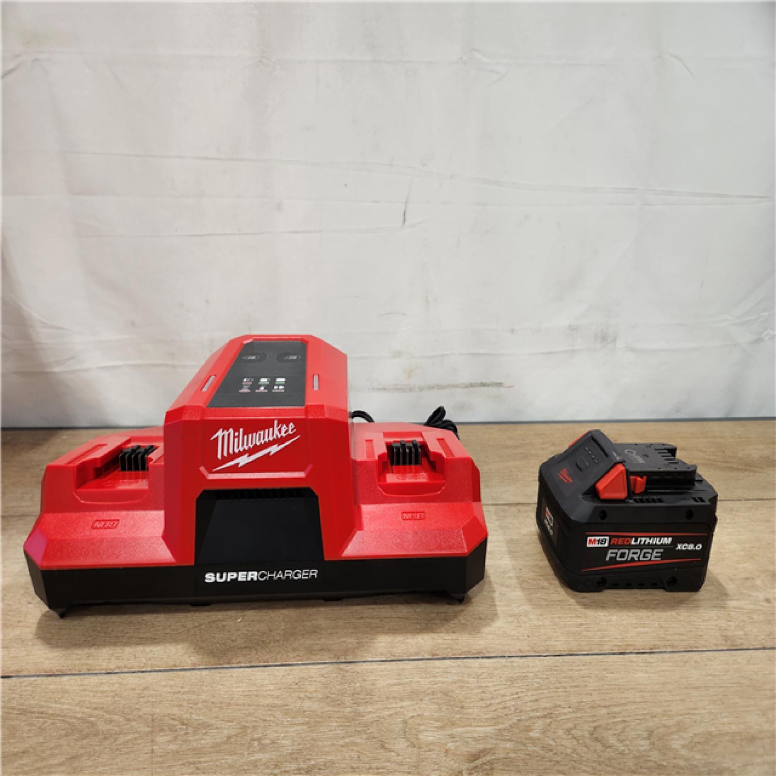 AS-IS- Milwaukee 18V Lithium-Ion REDLITHIUM FORGE 8.0 Ah Battery Pack with 18V Dual Bay Simultaneous Super Charger