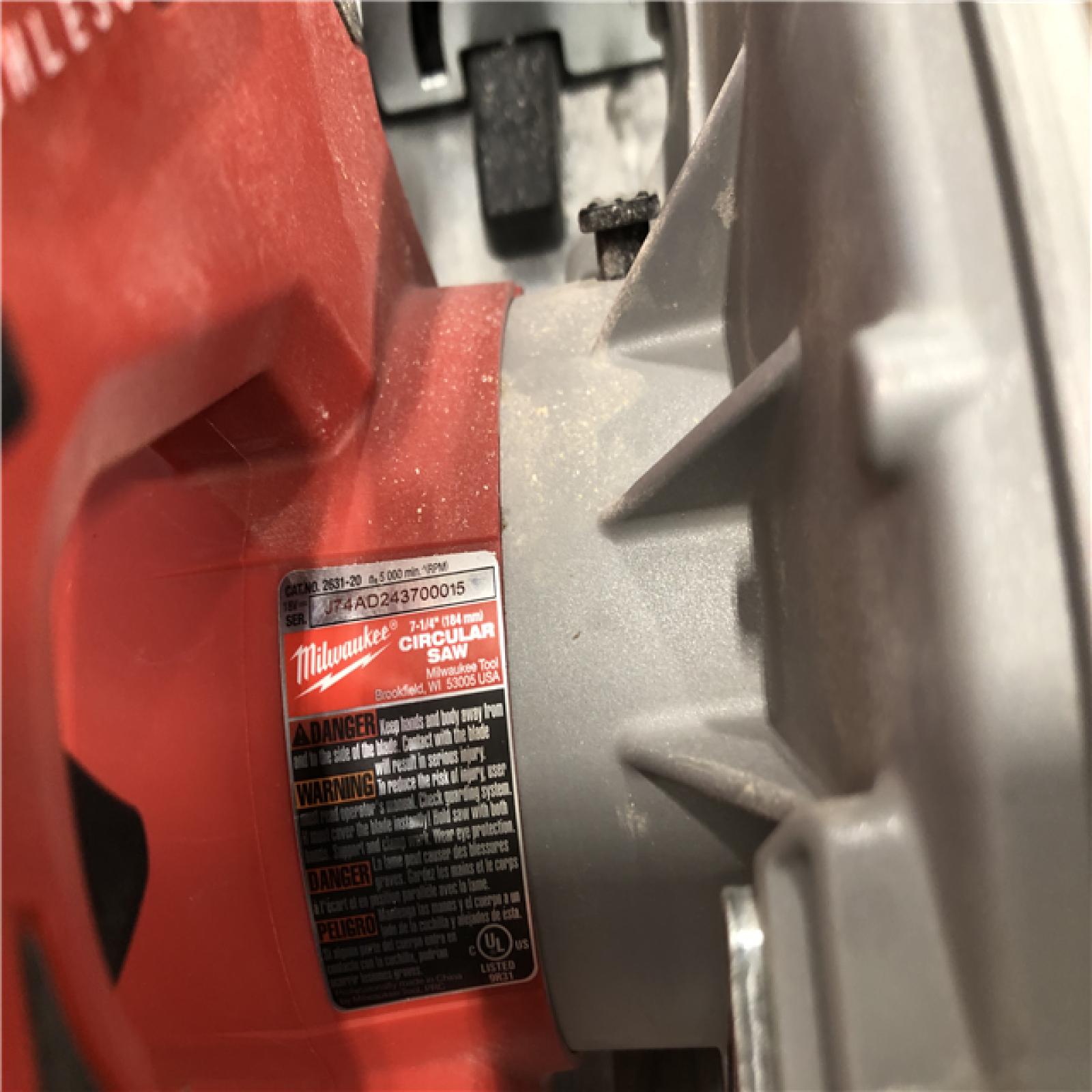 AS-IS Milwaukee 18V Lithium-Ion Brushless Cordless 7-1/4 in. Circular Saw (Tool-Only)