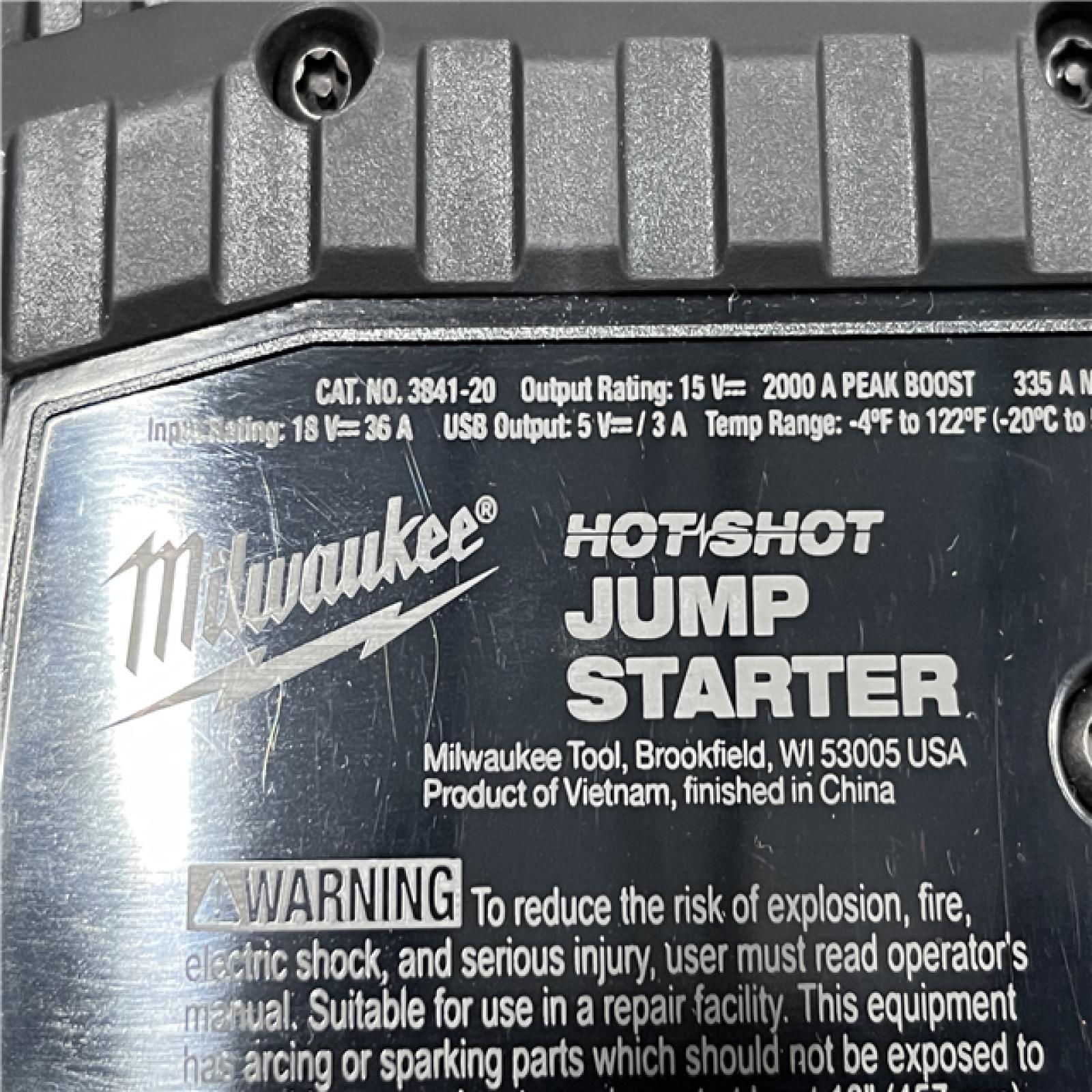 AS-IS Milwaukee 18V Lithium-Ion Cordless 2000 Peak Amp HOTSHOT Jump Starter (Tool-Only)