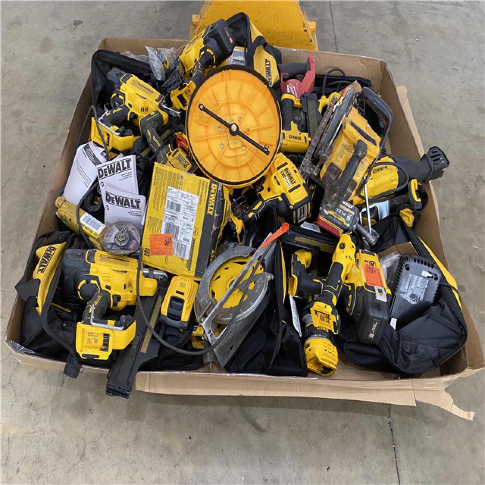 Houston Location AS IS - Tool Pallet