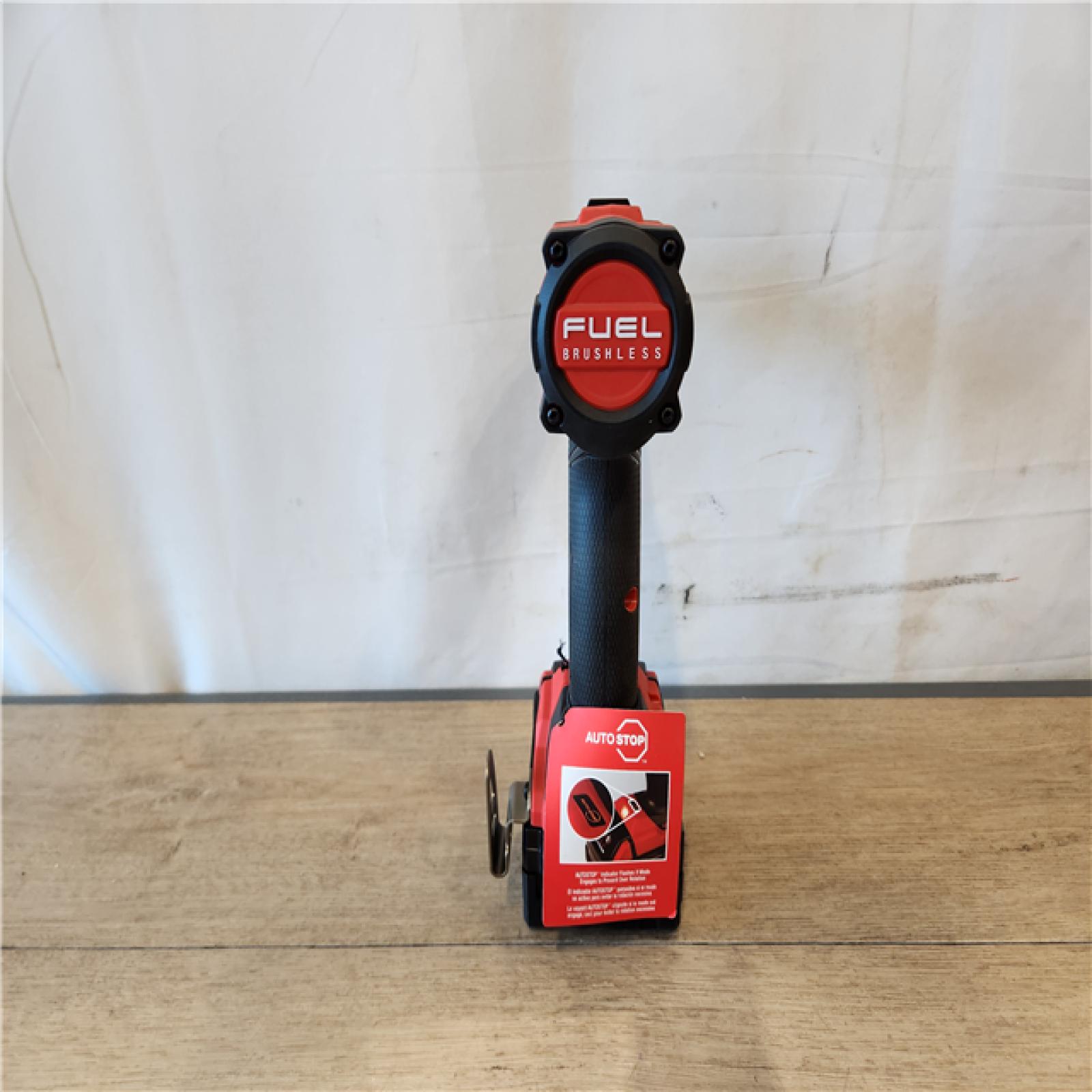 AS-IS- Milwaukee FUEL 18V Lithium-Ion Brushless Cordless 1/2 in. Hammer Drill Driver Kit