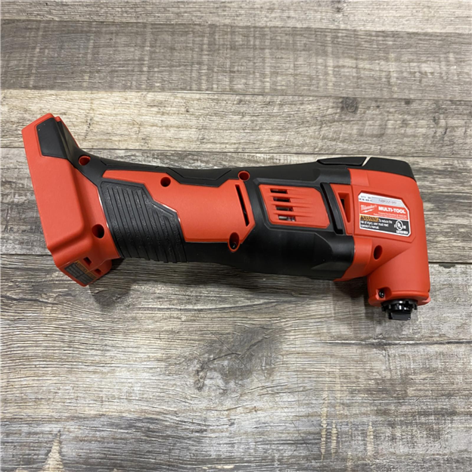 AS-IS Milwaukee 18V Lithium-Ion Cordless Oscillating Multi-Tool Kit