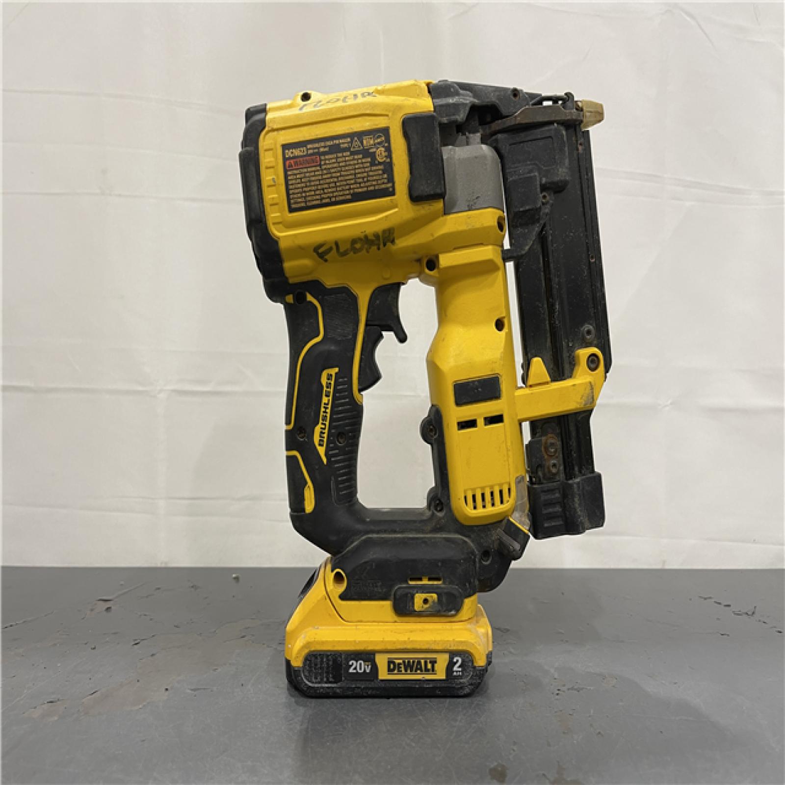 AS-IS - DeWalt ATOMIC 20V MAX Lithium Ion Cordless 23 Gauge Pin Nailer Kit