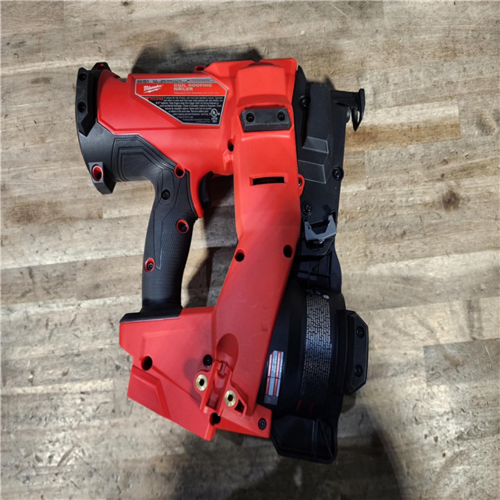 HOUSTON LOCATION - AS-IS (APPEARS LIKE NEW) Milwaukee M18 FUEL 18-Volt Lithium-Ion Brushless Cordless Coil Roofing Nailer (Tool Only)