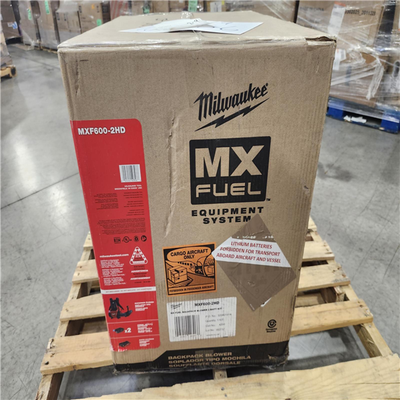 DALLAS LOCATION - Milwaukee MX FUEL 190 MPH 800 CFM Brushless Cordless Battery Backpack Leaf Blower Kit w/ (2) 12.0 Ah FORGE Batteries  (1) Charger