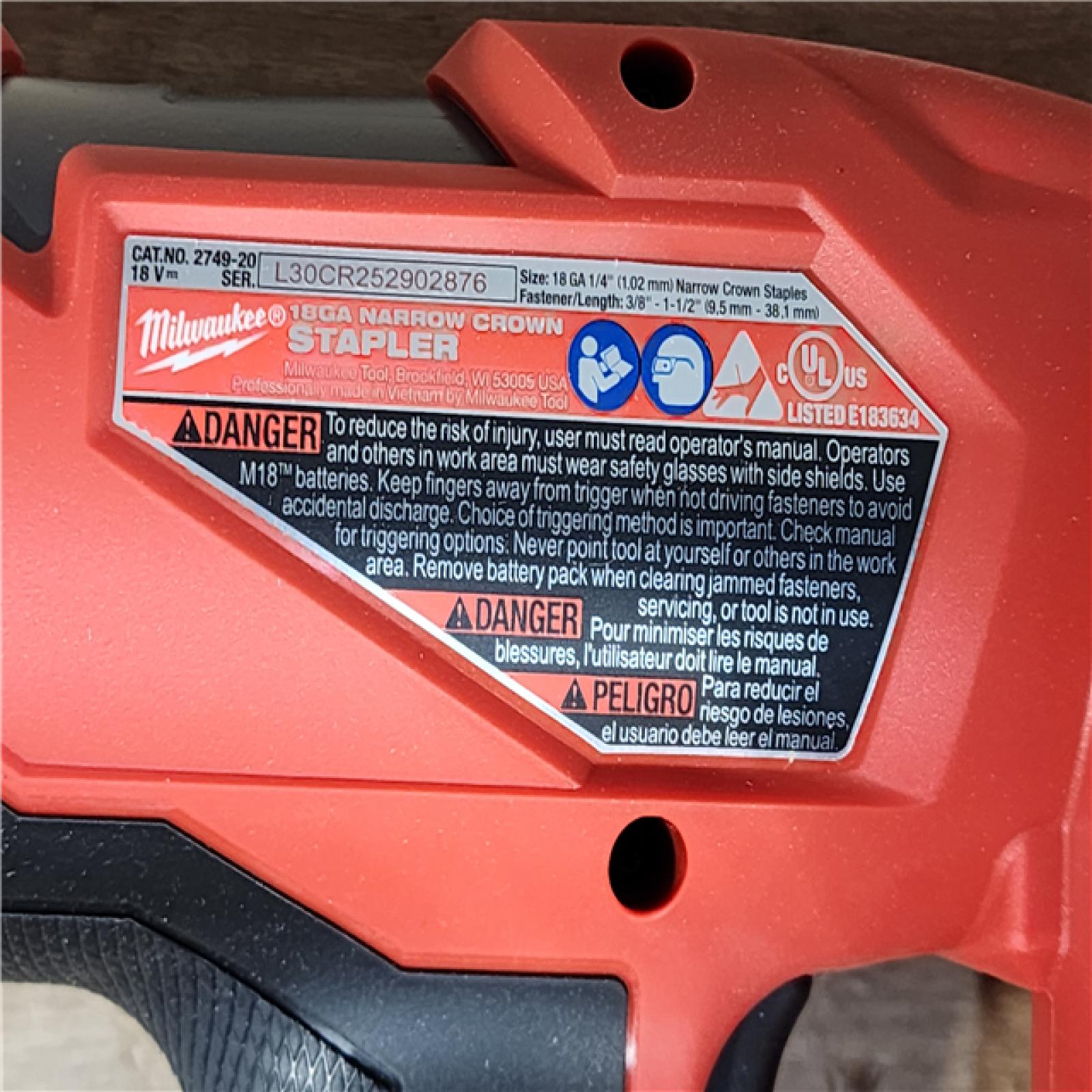 HOUSTON LOCATION - AS-IS Milwaukee FUEL 18-Volt Lithium-Ion Brushless Cordless 18-Gauge 1/4 in. Narrow Crown Stapler (Tool-Only)