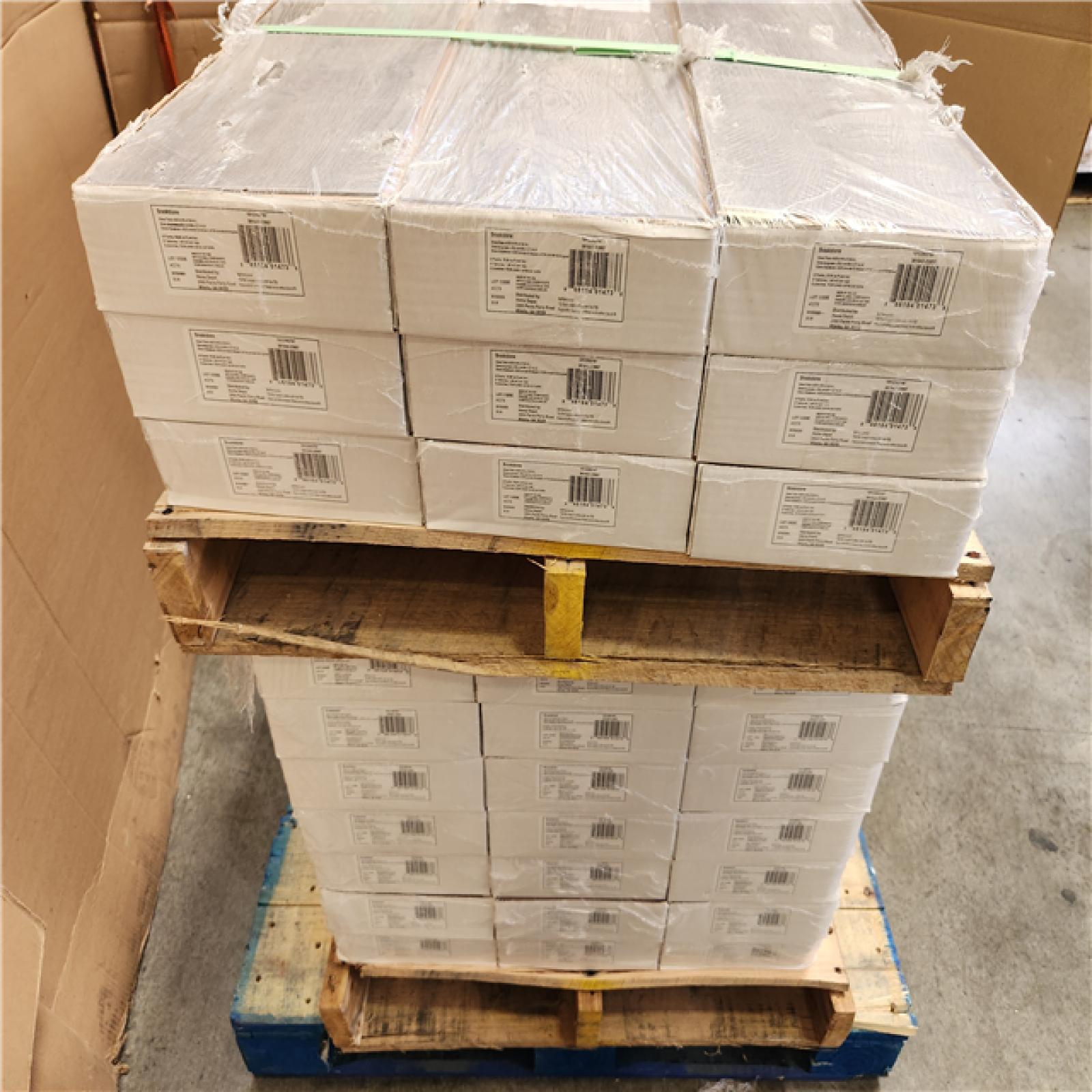 Phoenix Location NEW Home Decorators Collection Brookstone Oak 12 mm T x 8 in. W Waterproof Laminate Wood Flooring(478 sq. ft./30 Case)