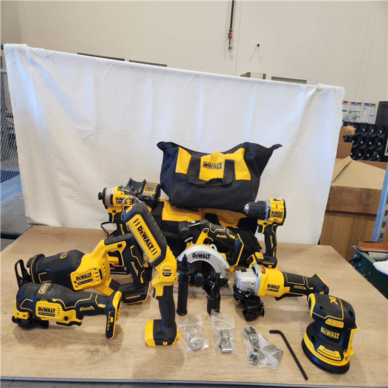 AS-IS- DEWALT 20V Lithium-Ion Cordless 8-Tool Combo Kit