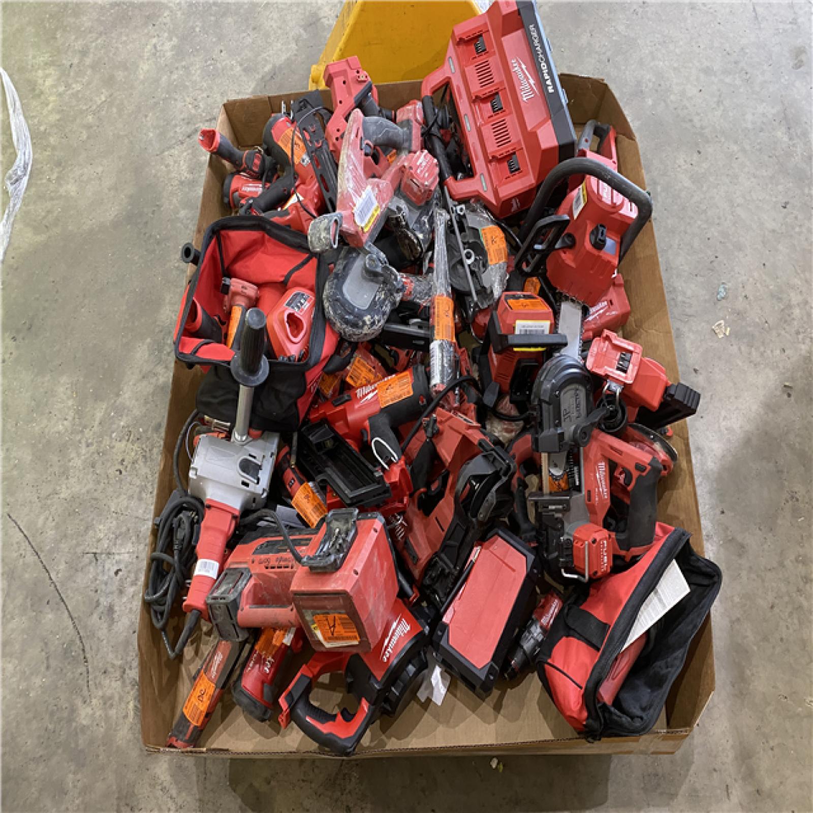 Houston Location- AS-IS - Tool Pallet
