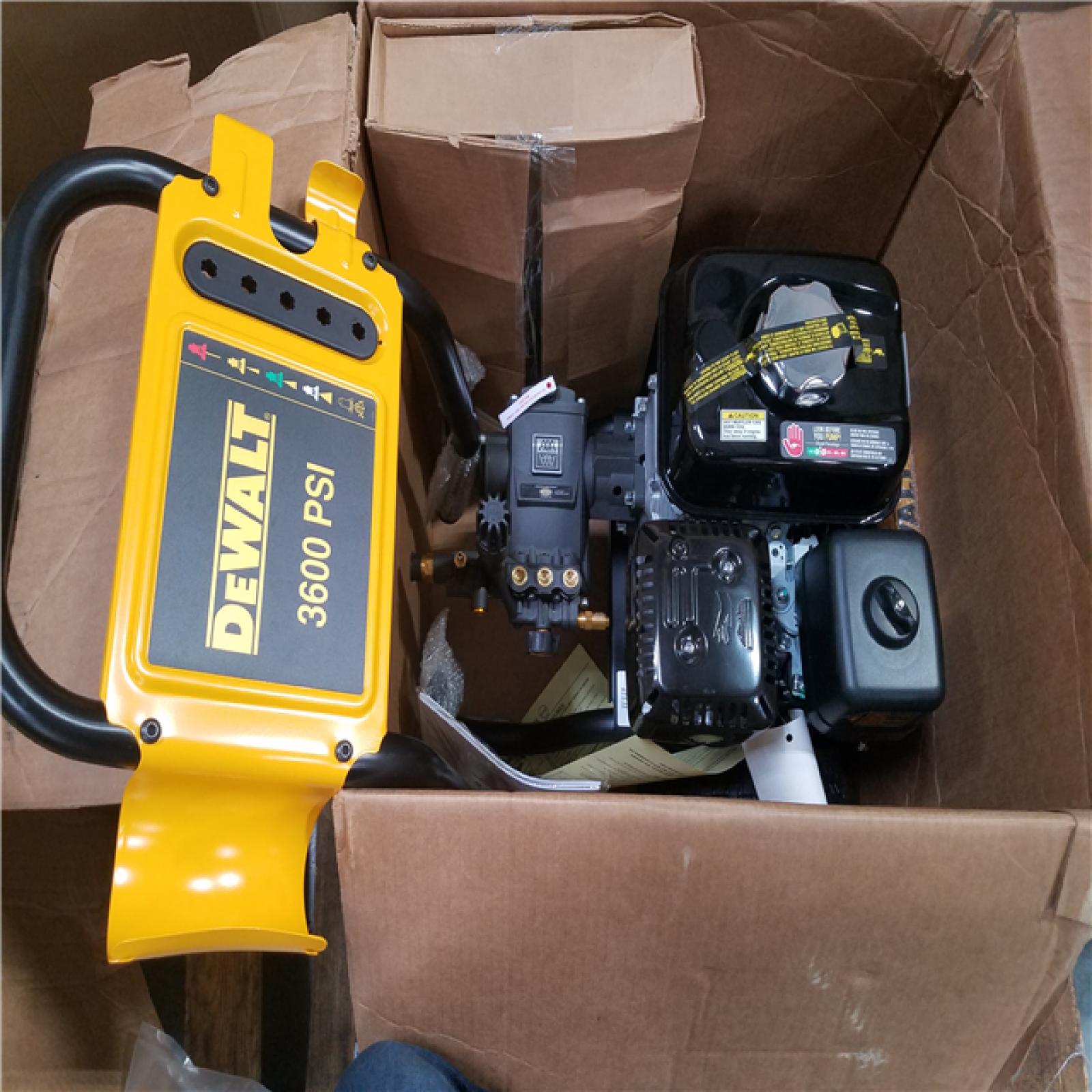 CALIFORNIA AS-IS DEWALT 3600 MAX PSI 2.5 GPM PROFESSIONAL GAS PRESSURE WASHER