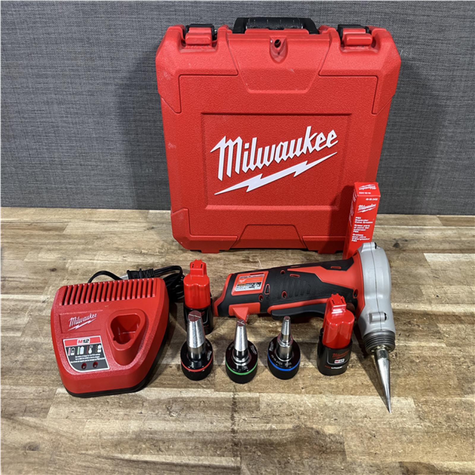 Houston Location AS-IS Milwaukee Cordless PEX Expansion Tool Kit