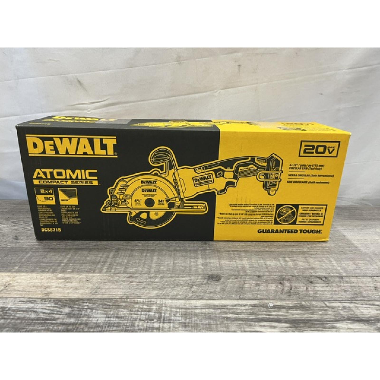 NEW - DEWALT ATOMIC 20V MAX Cordless Brushless 4-1/2 in. Circular Saw (Tool Only)