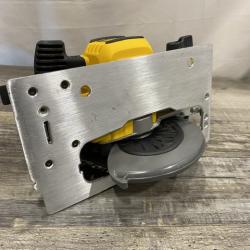 AS-IS DEWALT 20-Volt MAX 7-1/4 in. Cordless Circular Saw (Tool Only)