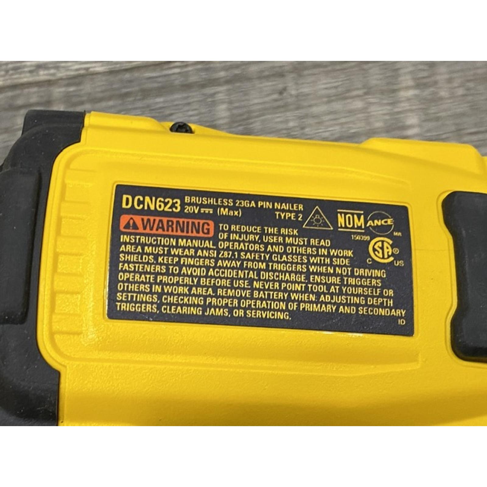 AS-IS DEWALT ATOMIC 20V MAX Lithium Ion Cordless 23 Gauge Pin Nailer Kit