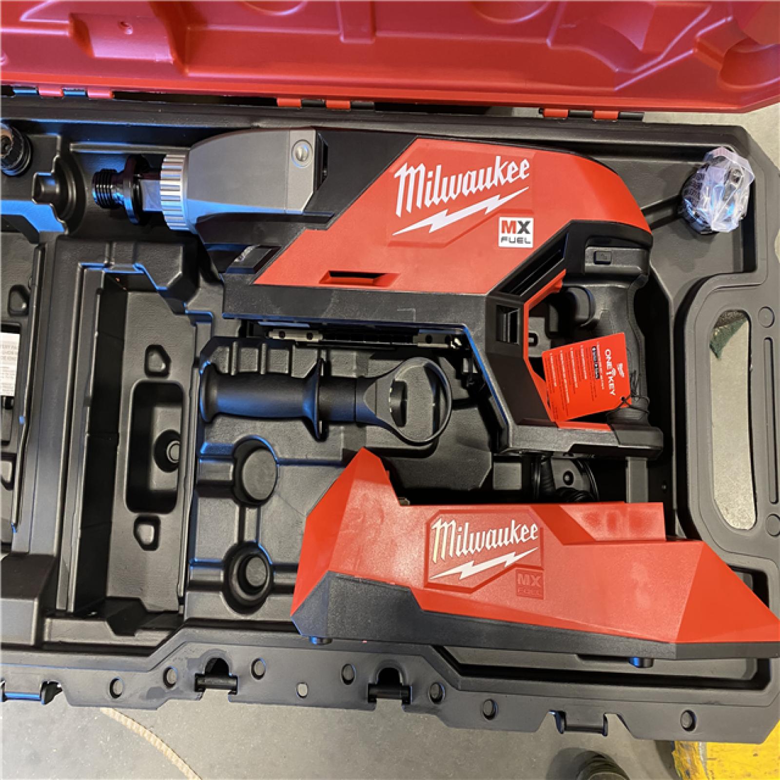 LIKE NEW Milwaukee MX FUEL Handheld Core Drill Kit