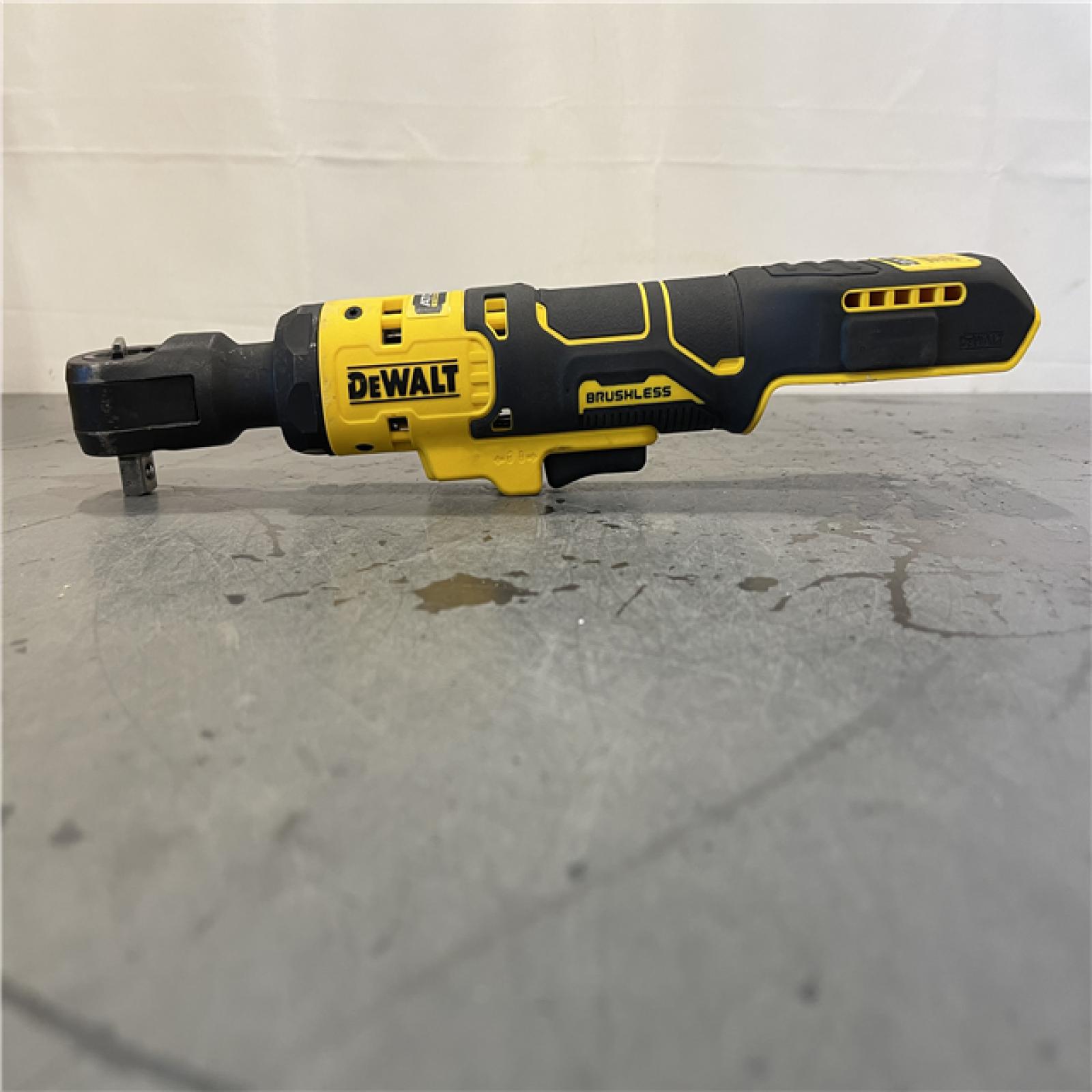 AS-IS - DeWalt ATOMIC 20V MAX Cordless 3/8 in. Ratchet