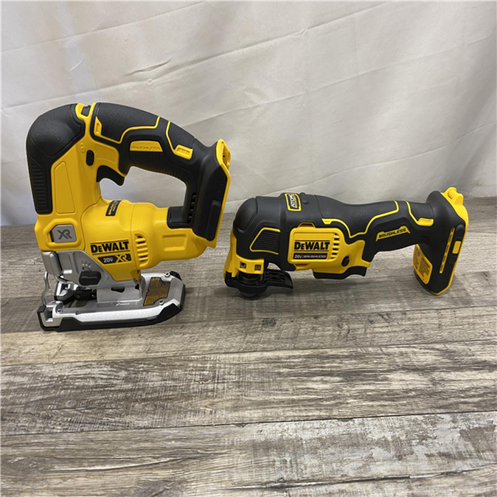 LIKE NEW - DEWALT 20V Lithium-Ion 2-Tool Cordless Combo Kit