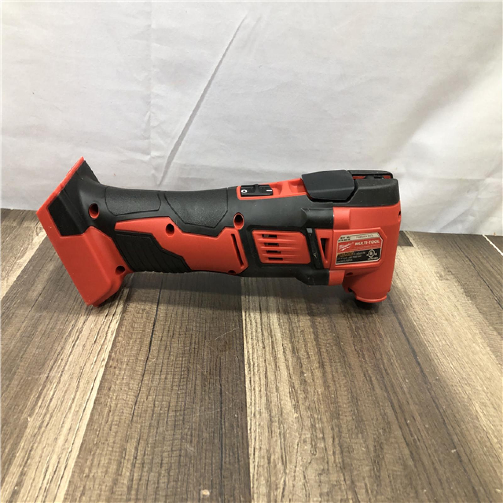 AS-IS Milwaukee 18V Lithium-Ion Cordless Oscillating Multi-Tool Kit