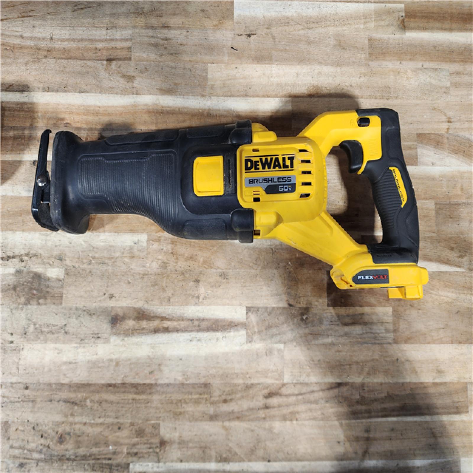 HOUSTON LOCATION - AS-IS FLEXVOLT 60V MAX Cordless Brushless Reciprocating Saw Kit with (1) FLEXVOLT 9.0Ah Battery