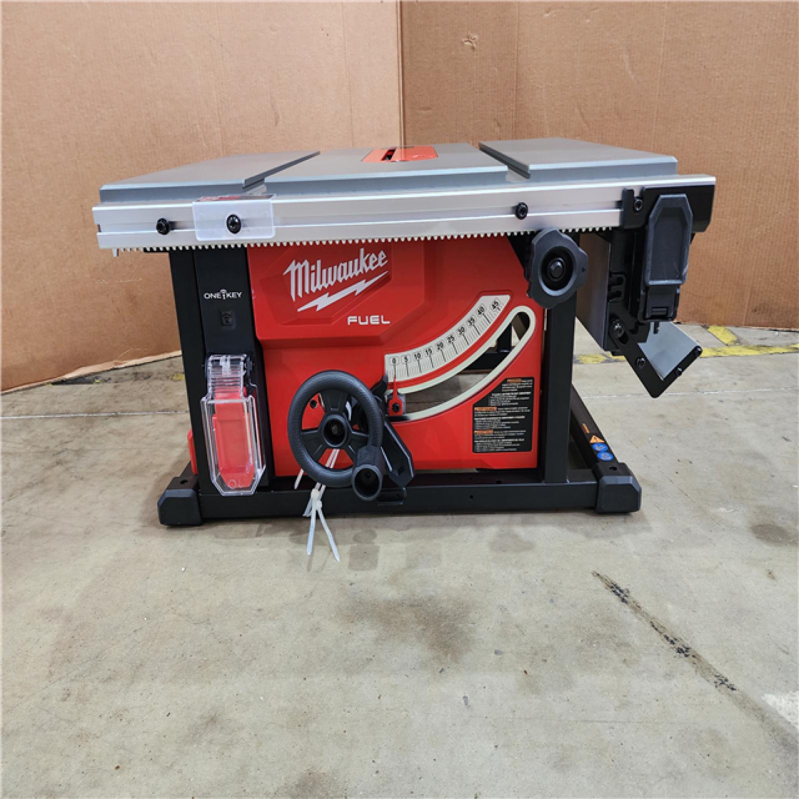 HOUSTON LOCATION - AS-IS Milwaukee M18 FUEL ONE-KEY 18- Volt Lithium-Ion Brushless Cordless 8-1/4 in. Table Saw Kit