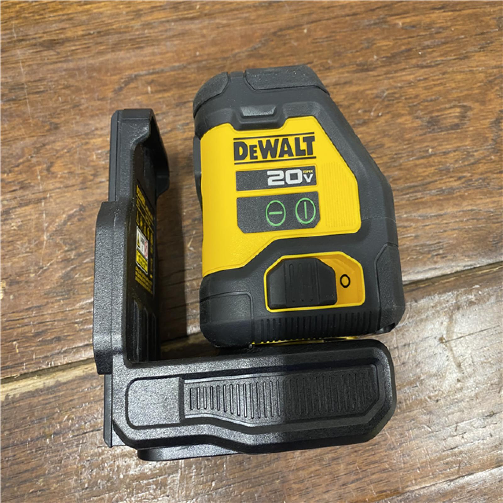 AS-IS 20V Lithium-Ion Green Cross Line Laser Level with 20V MAX XR 5.0 Ah Battery Pack and Charger