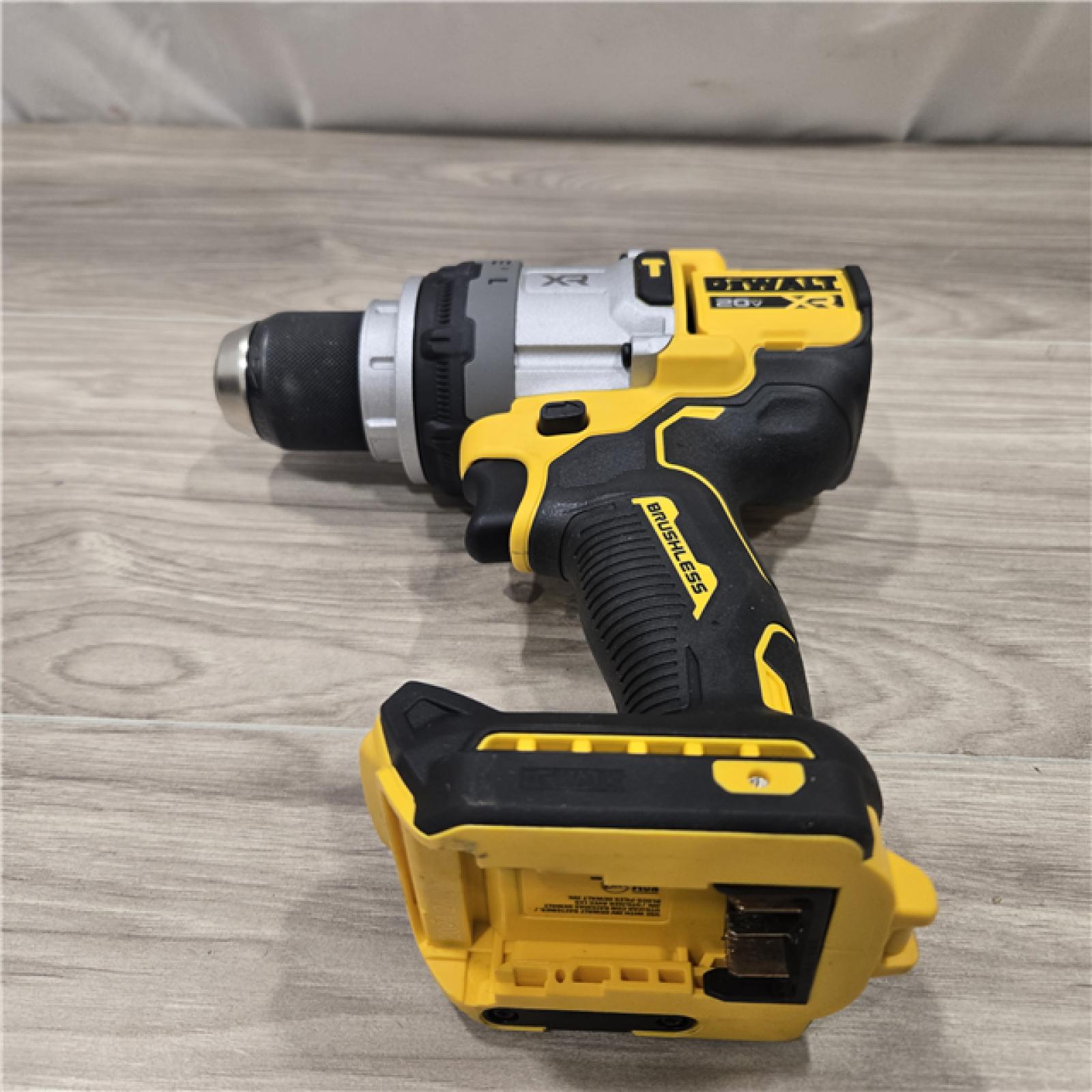 AS-IS DEWALT 20V XR Lithium-Ion Cordless Hammer Drill Kit