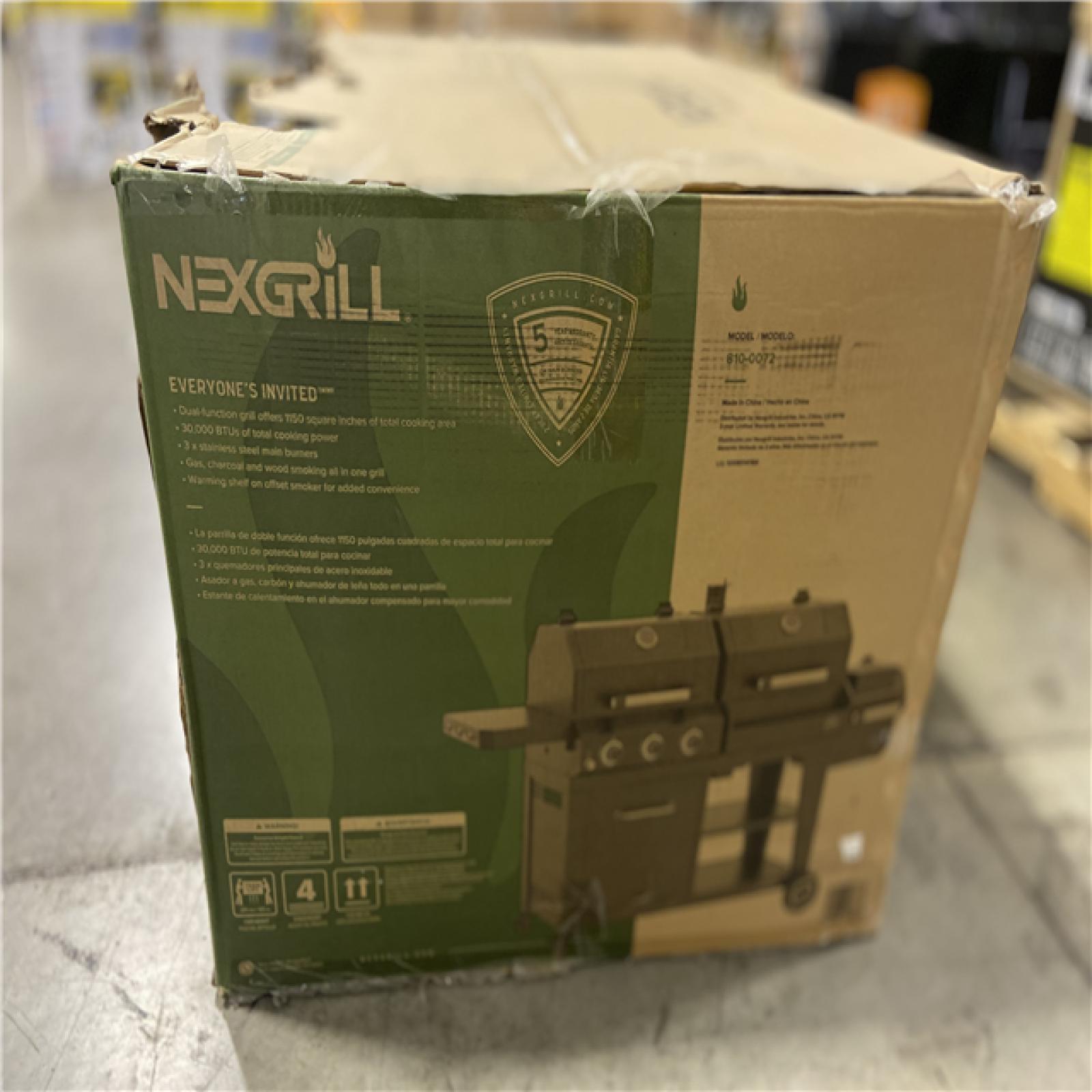 DALLAS LOCATION - Nexgrill Oakford 1150 Pro 3-Burner Propane Gas and Offset Charcoal Smoker Combo Grill in Black